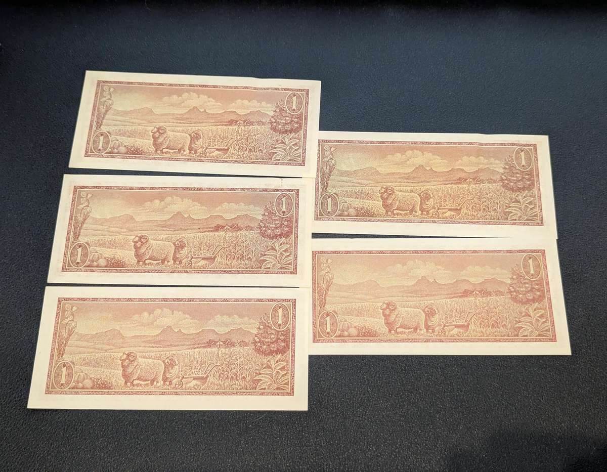 5 x TW de Jongh - One Rand Bank Notes