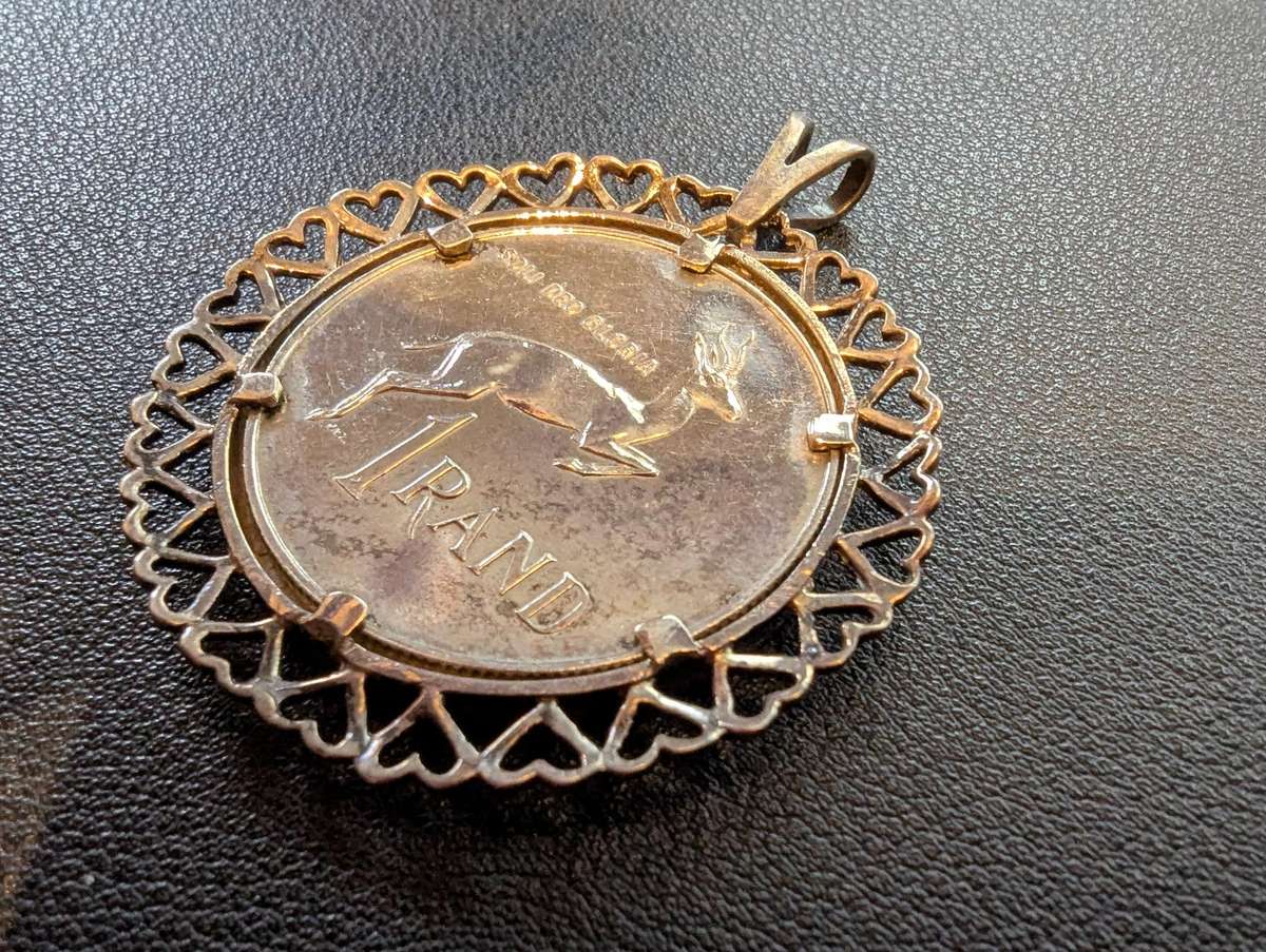 1966 One Rand English Pendant 23.17g