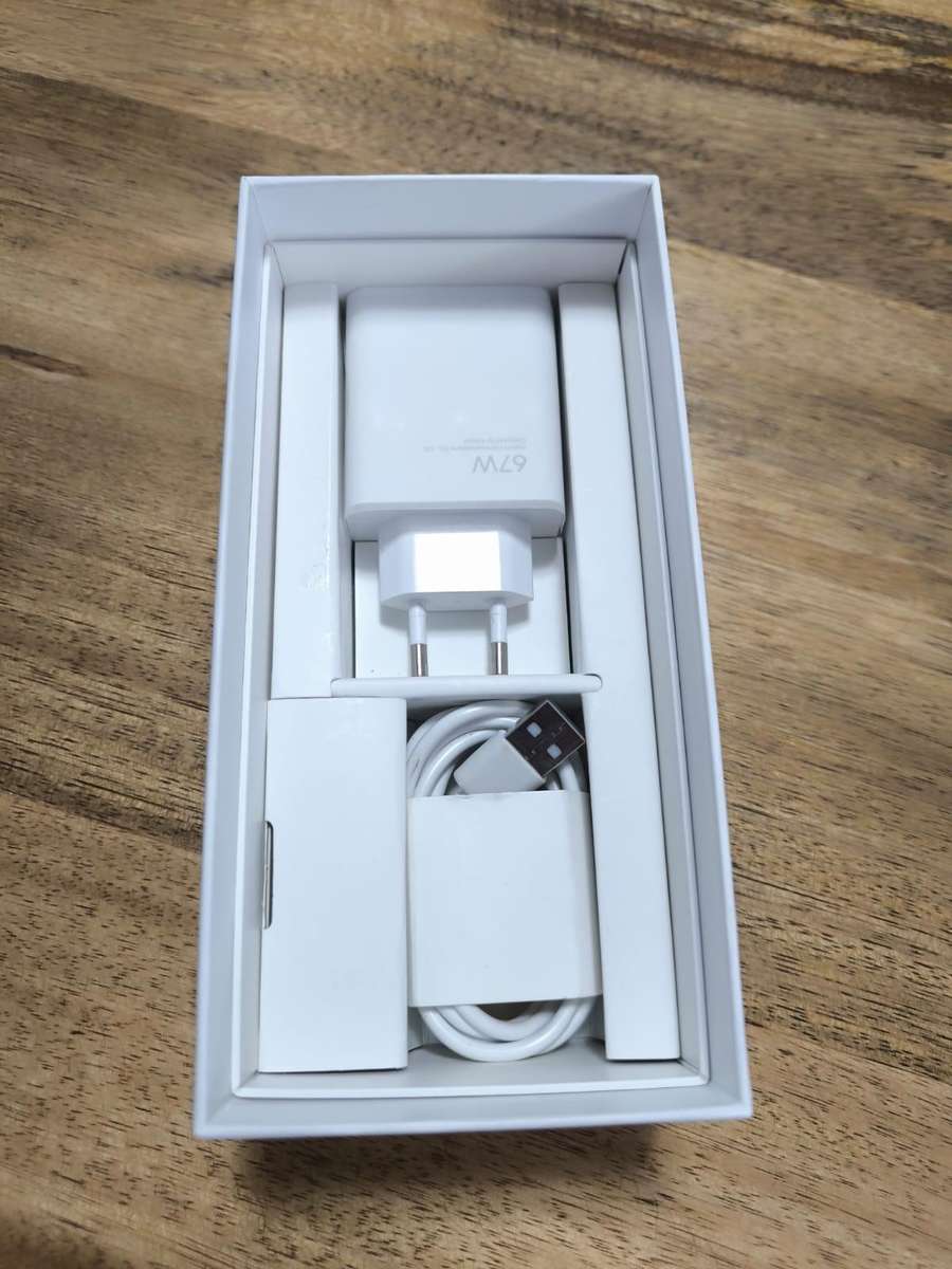 Xiaomi 12 - 5G Dual Sim 256GB ROM 8GB RAM