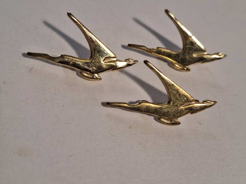 3 x Vintage SAA badges