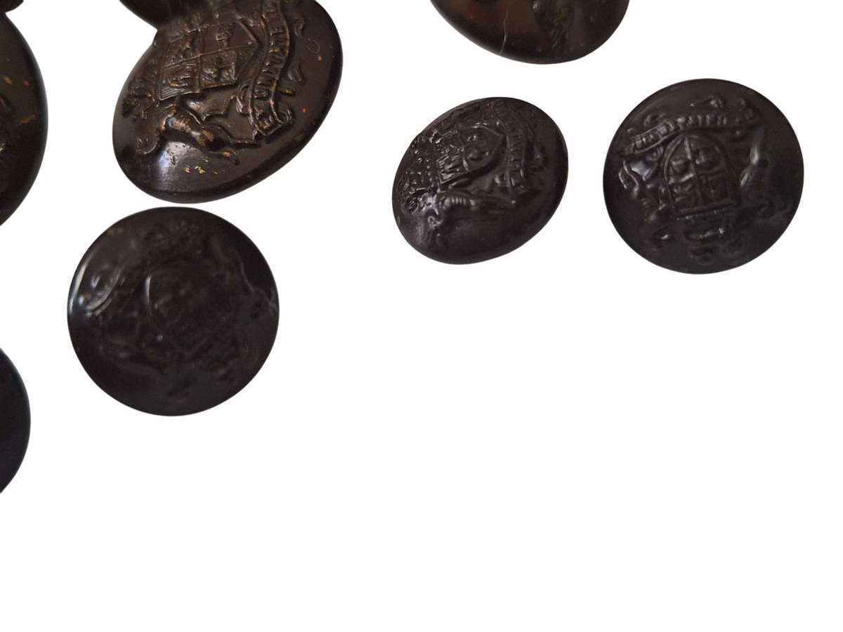 SADF military buttons, 2 sizes