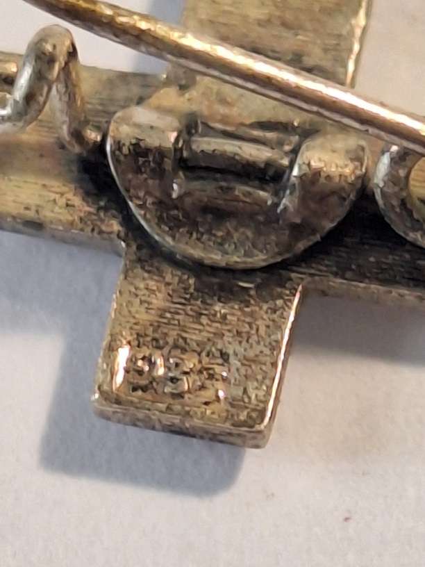 Vintage German Red Cross blood donors badge