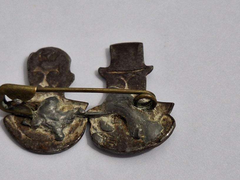 De Wet and Kruger pin badge