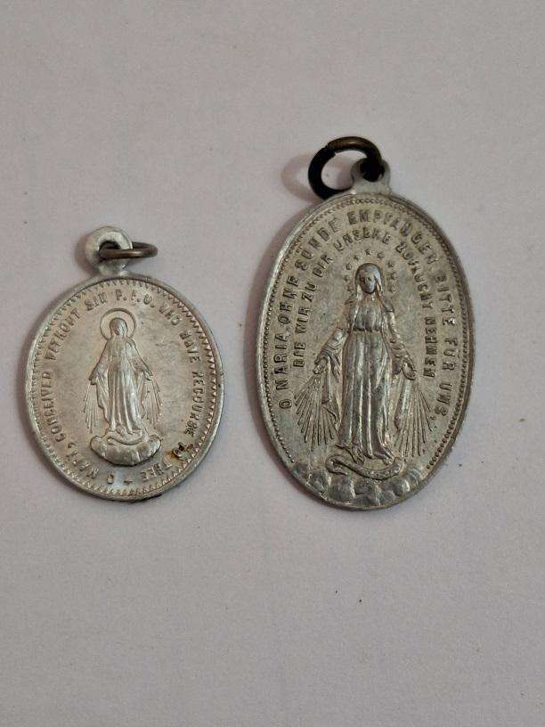 2 x Antique Aluminium Miraculous medals