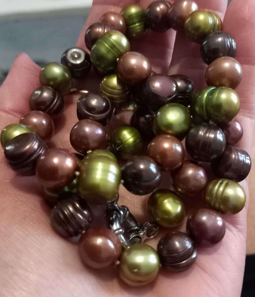 Lovely Sterling Silver Freshwater Pearl Necklace