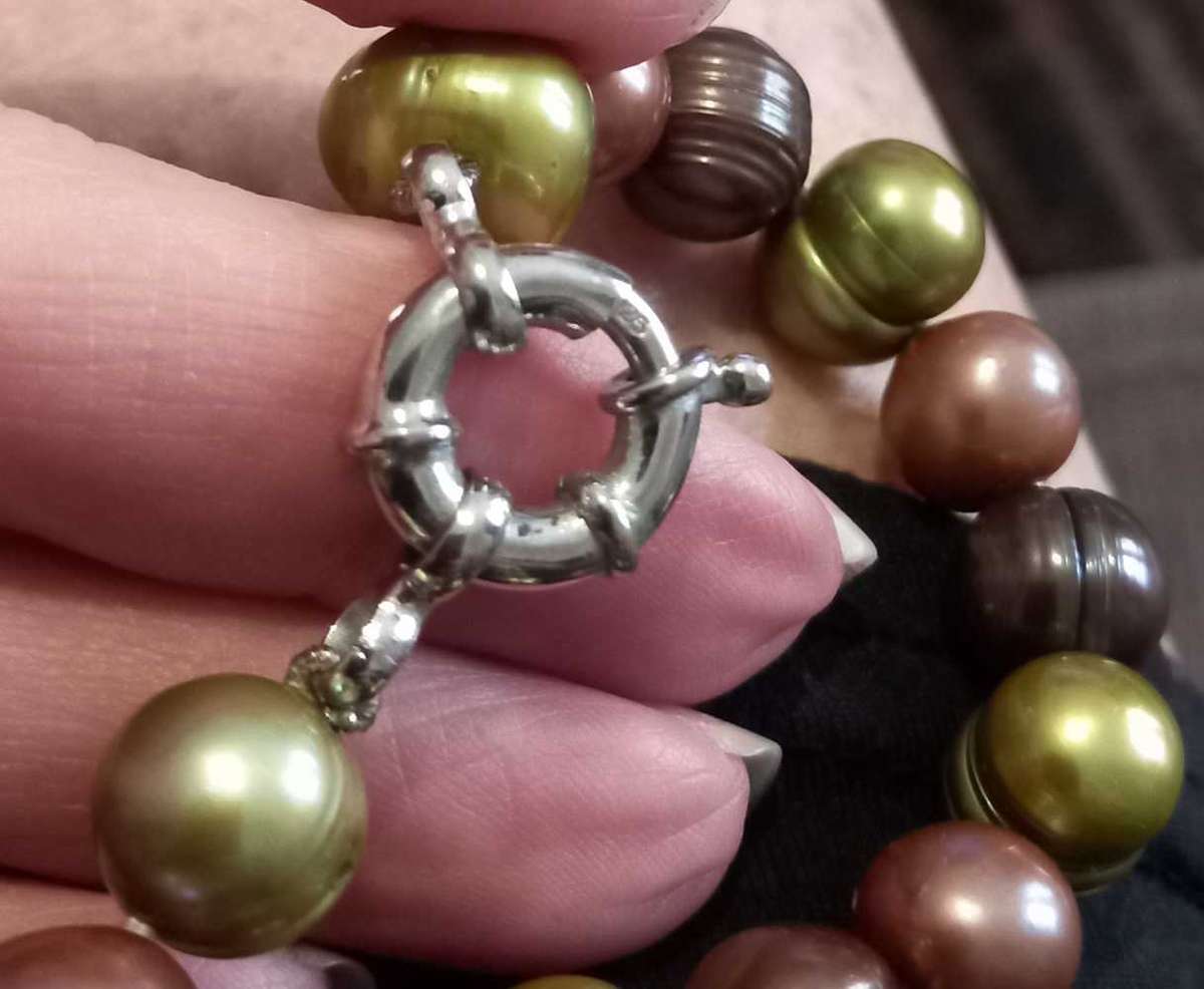 Lovely Sterling Silver Freshwater Pearl Necklace