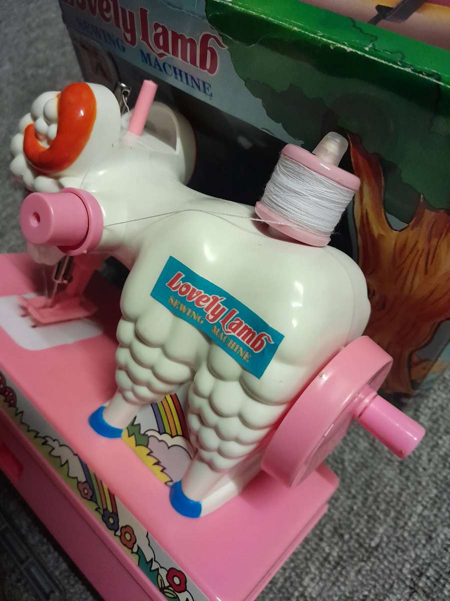 Rare Vintage Toy sewing machine