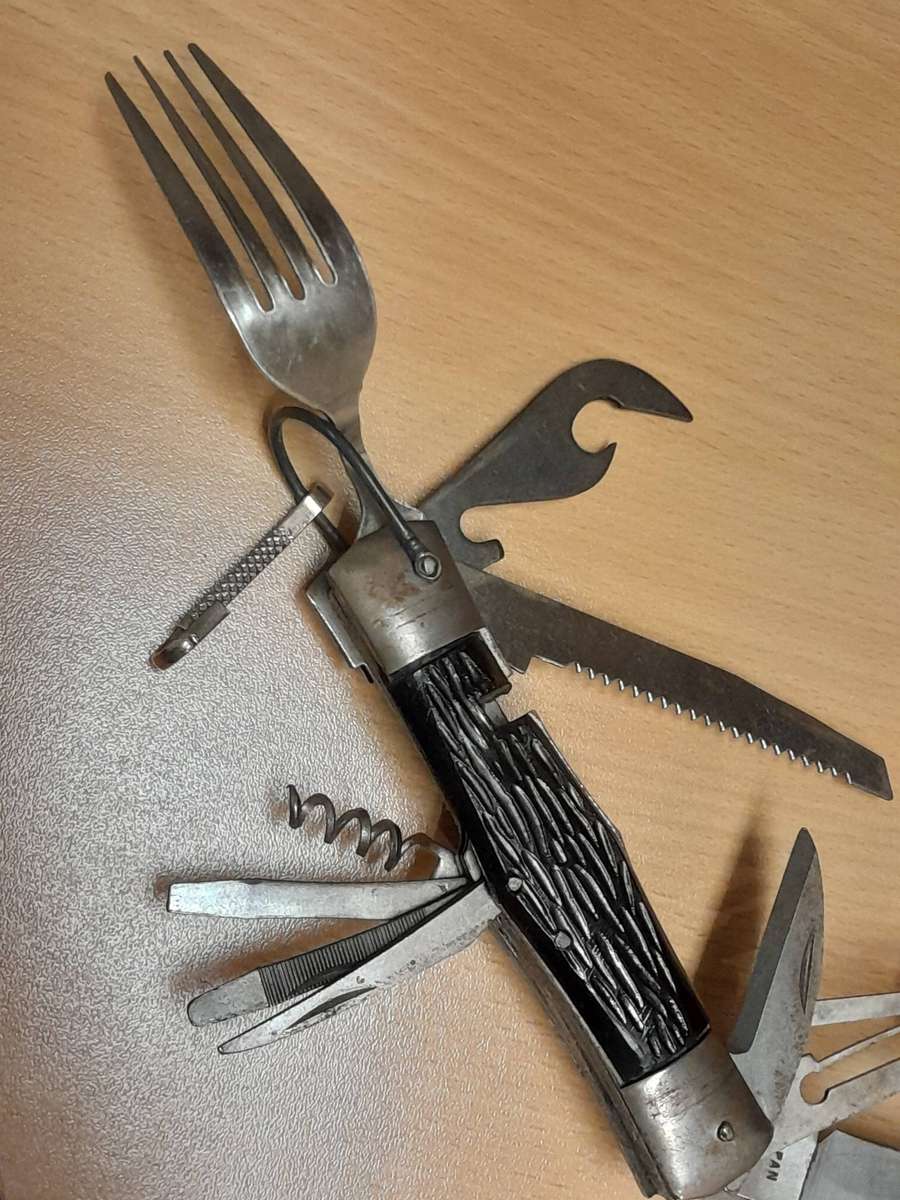 Vintage Army Knife multi tool with leather case