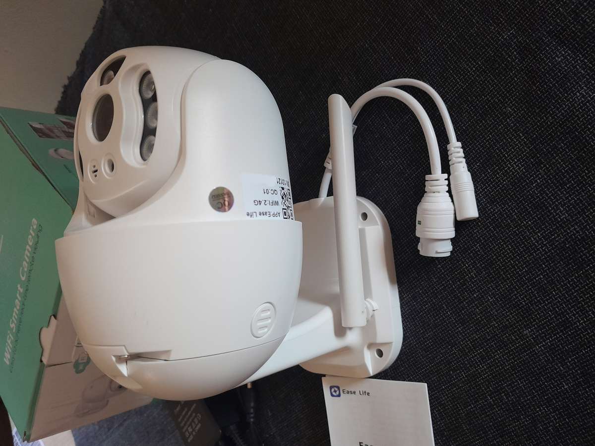 Wifi camera smart security 1080HD with motion tracking Pan/Tilt