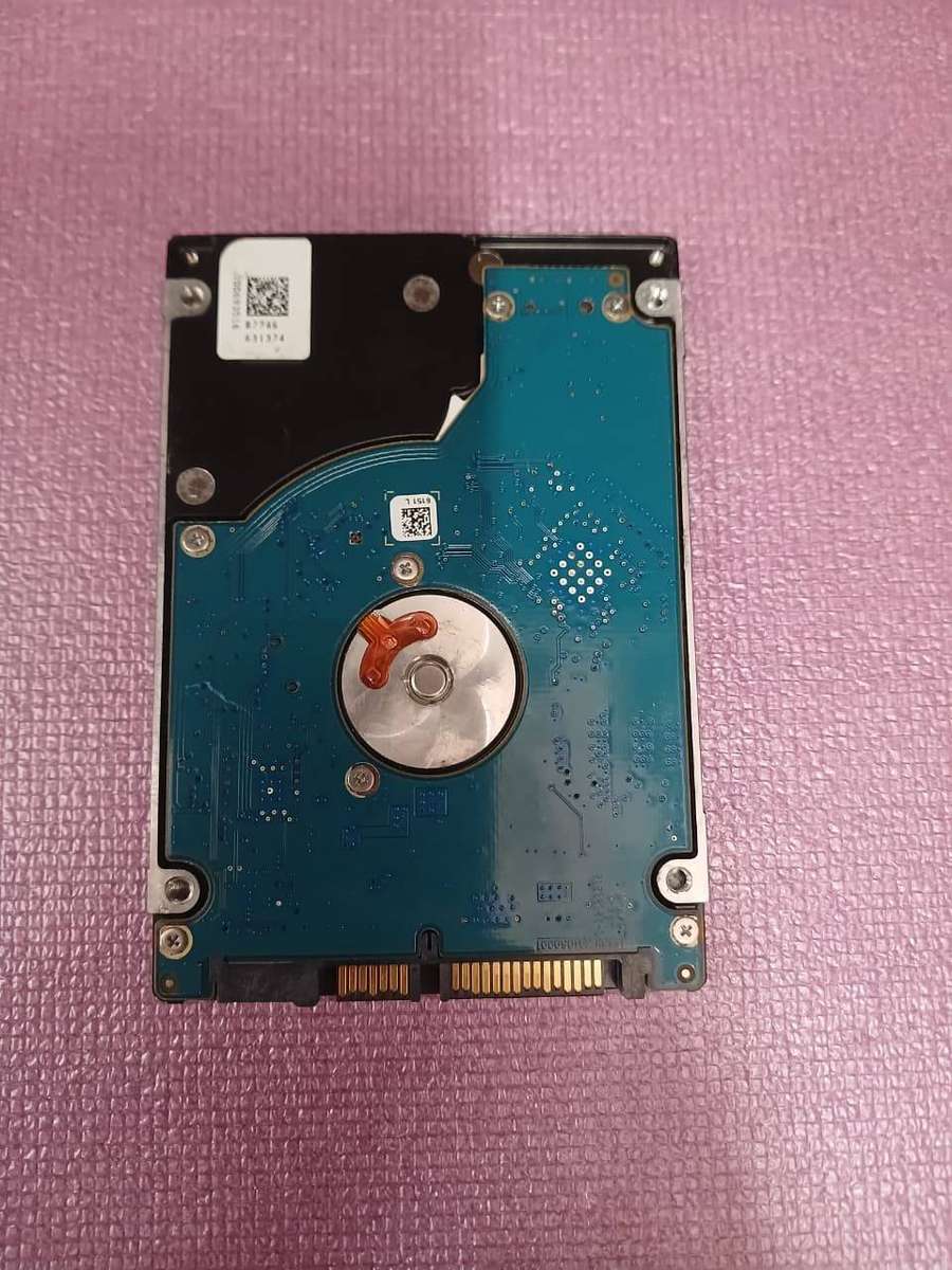 500GB HHD 2.5 HARD DRIVE