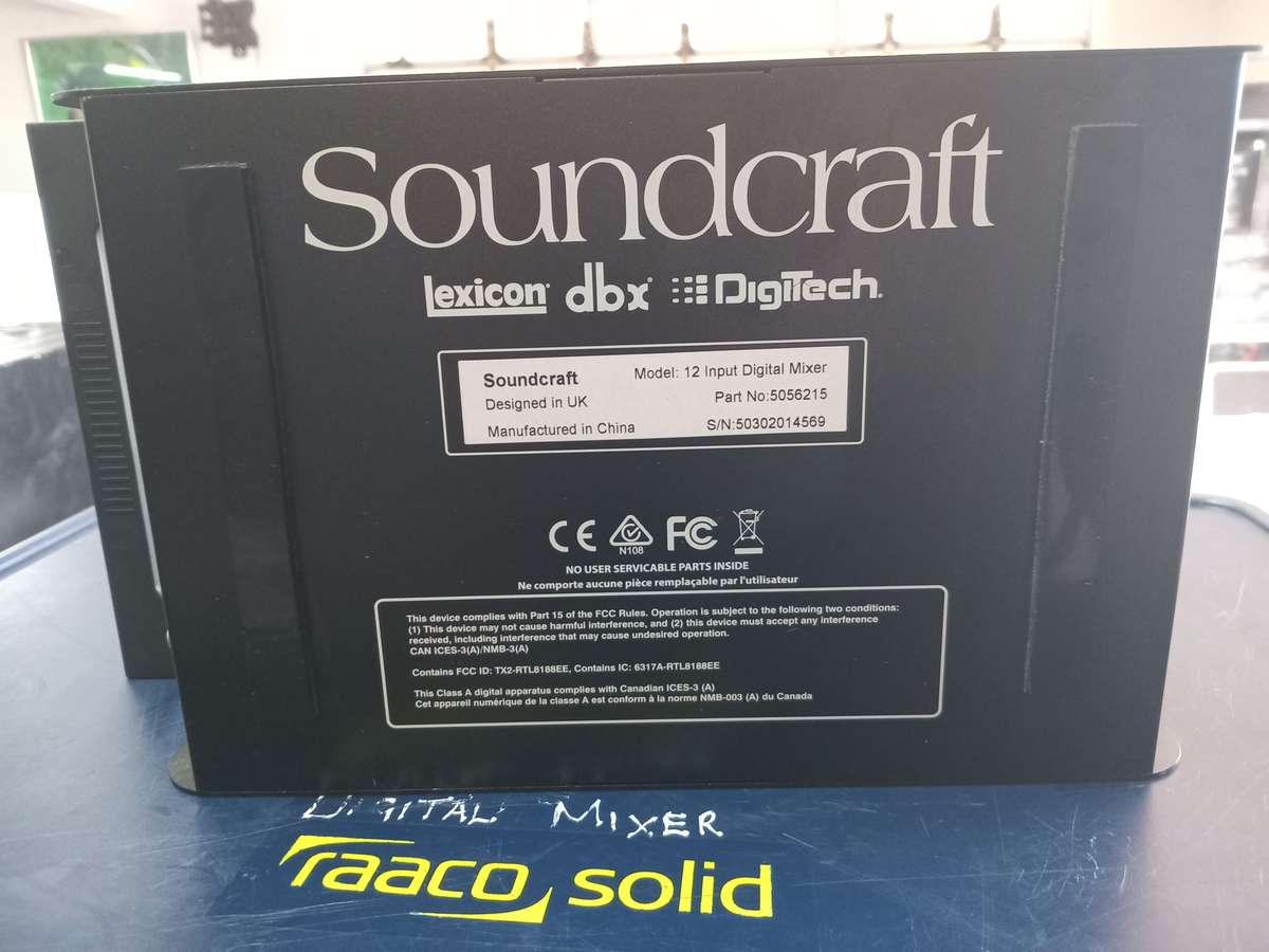 SOUNDCRAFT UI12 DIGITAL MIXER WITH CASE