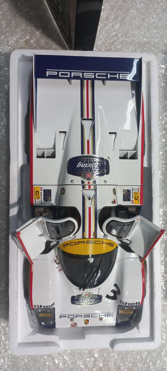 Minichamps - Porsche 956L Rothmans / Racing LM #3 - 1983