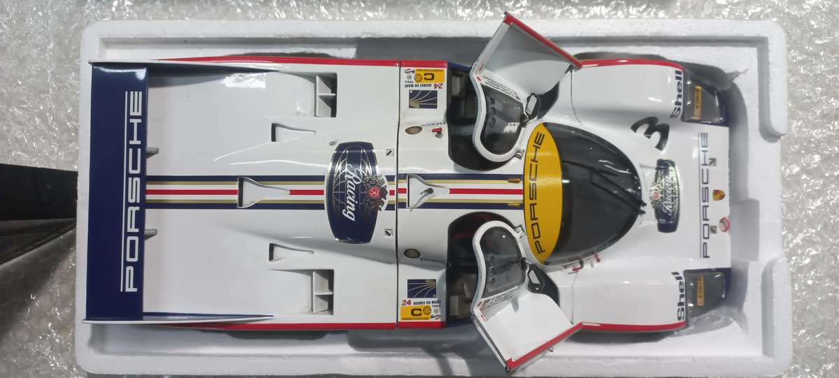 Minichamps - Porsche 956L Rothmans / Racing LM #3 - 1983