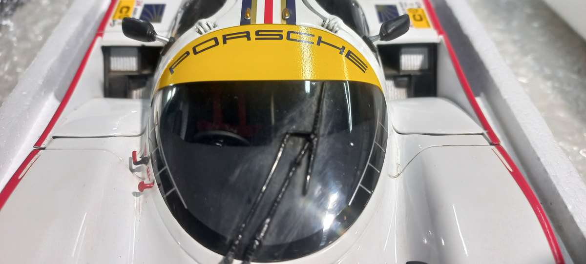 Minichamps - Porsche 956L Rothmans / Racing LM #3 - 1983