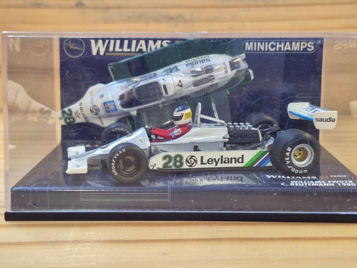F1 MINICHAMPS + RED LINE - WILLIAMS FW07B + FERRARI F2007