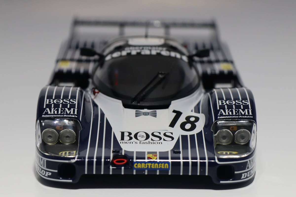 MINICHAMPS 180836918 - Porsche 956L 24h Le Mans 1983 1/18 #18