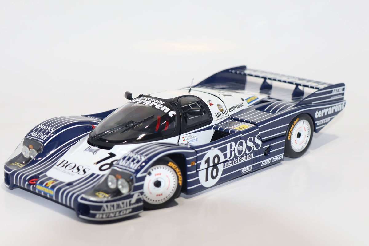 MINICHAMPS 180836918 - Porsche 956L 24h Le Mans 1983 1/18 #18