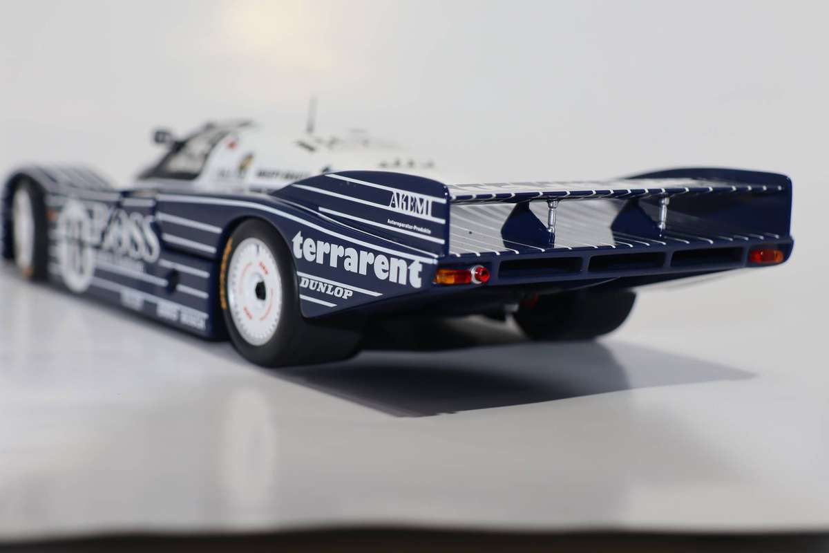 MINICHAMPS 180836918 - Porsche 956L 24h Le Mans 1983 1/18 #18