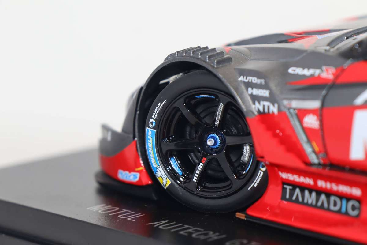 EBBRO - MOTUL AUTECH GT-R SUPER GT500 2014 Rd. 2 Fuji