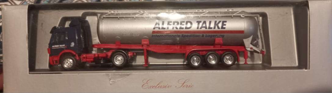 HERPA Truck  1:87 - Alfred Tank Trailer