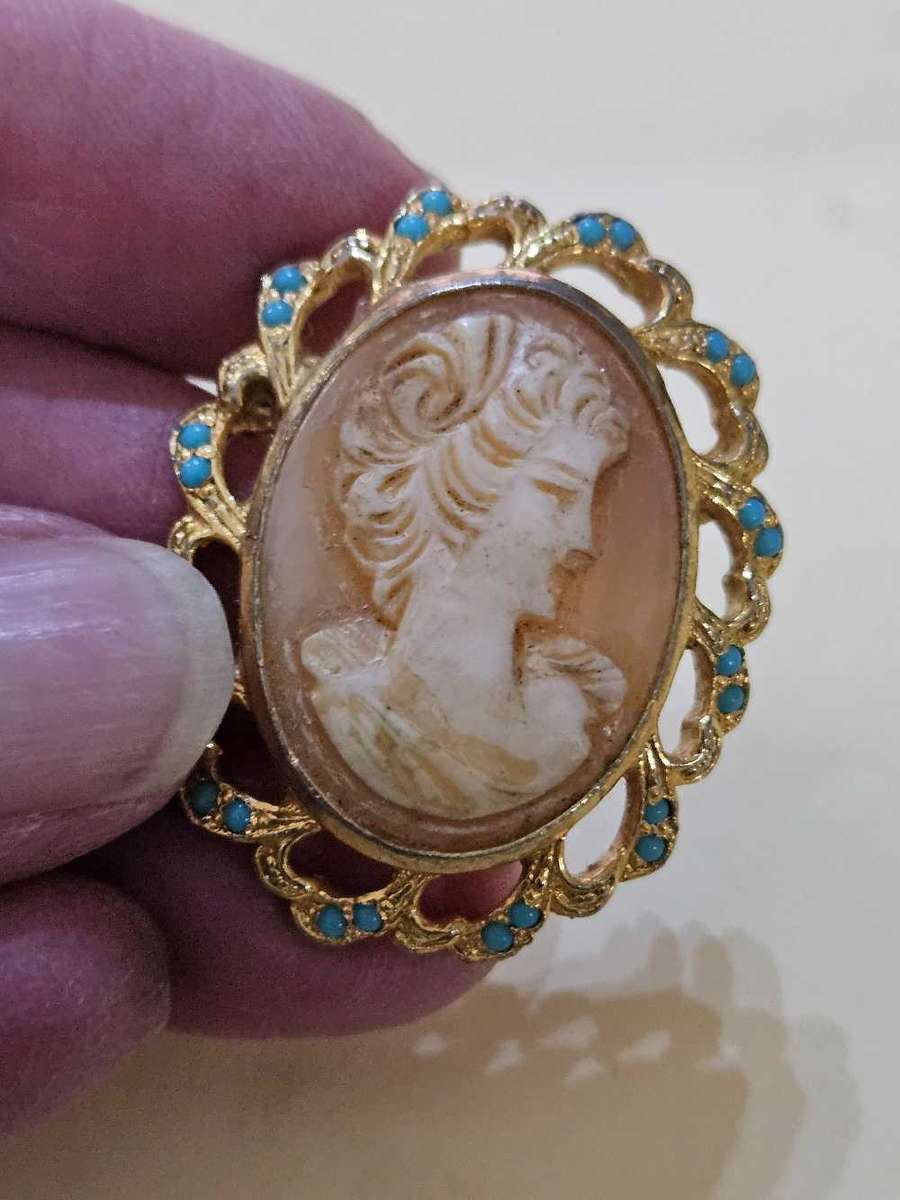 Victorian Carved Cameo Gold and Turquoise Pin Brooch