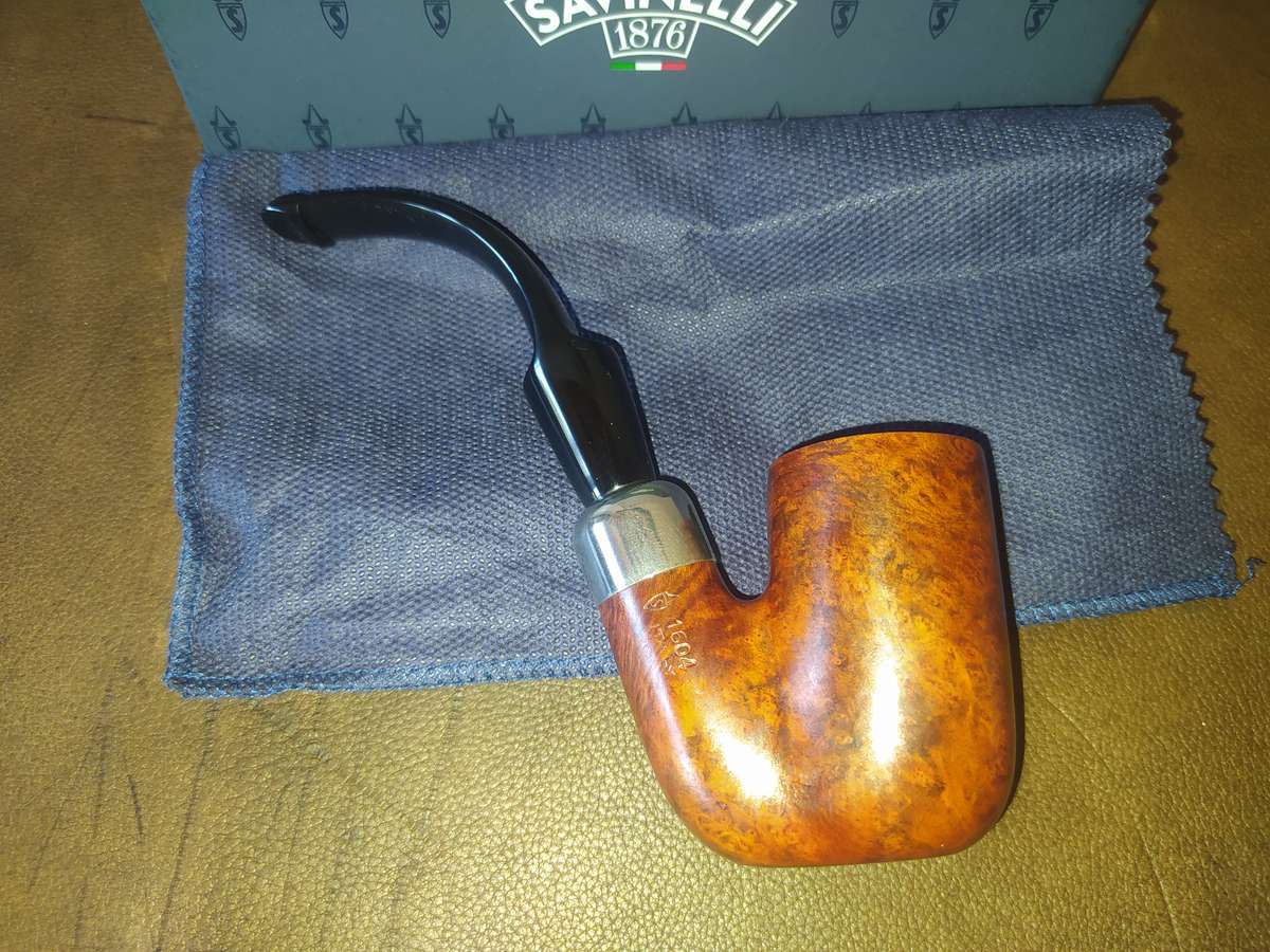 Savinelli Oom Paul smoking pipe