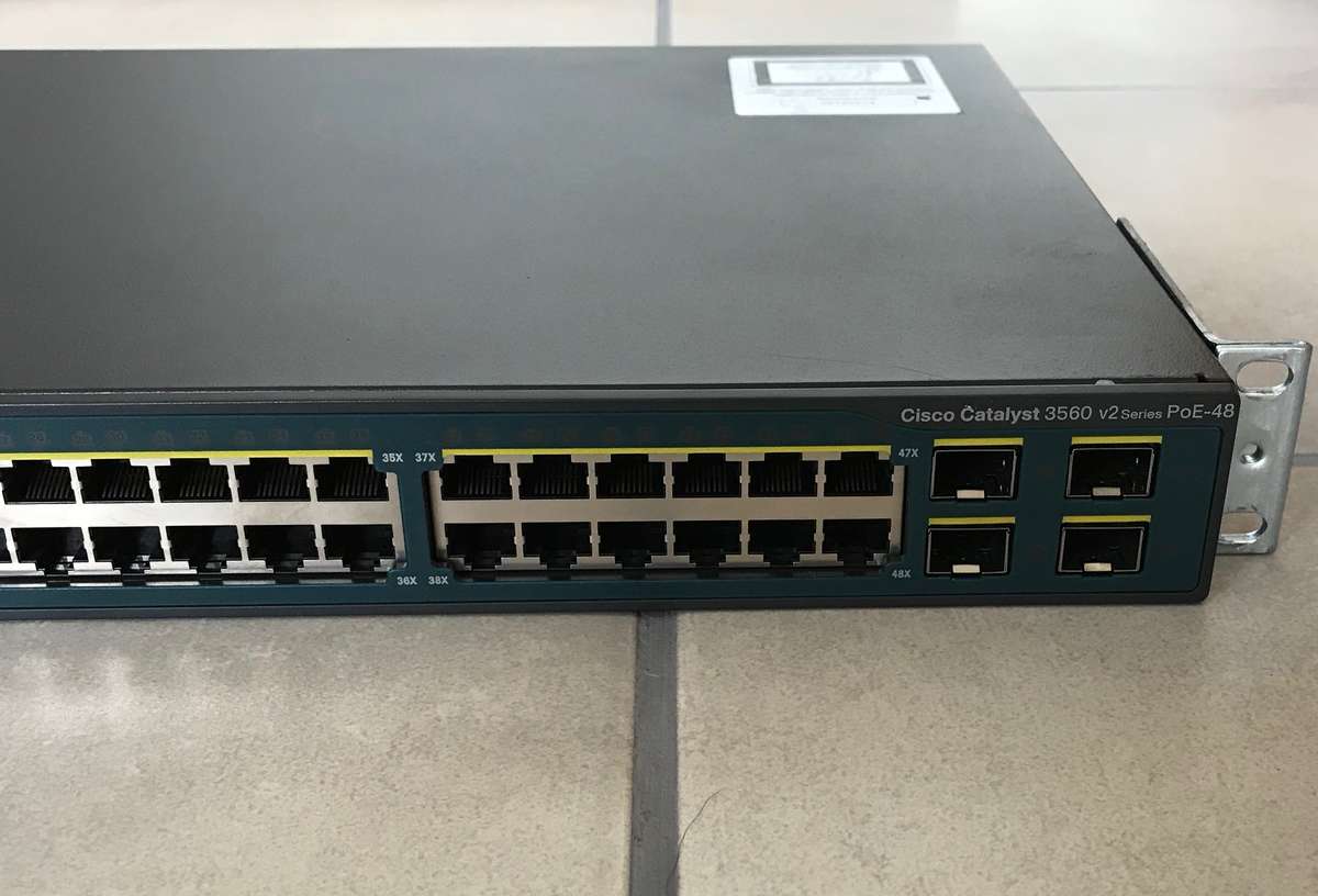 Cisco WS-C3560V2-48PS-L POE switch (SFP Uplinks)