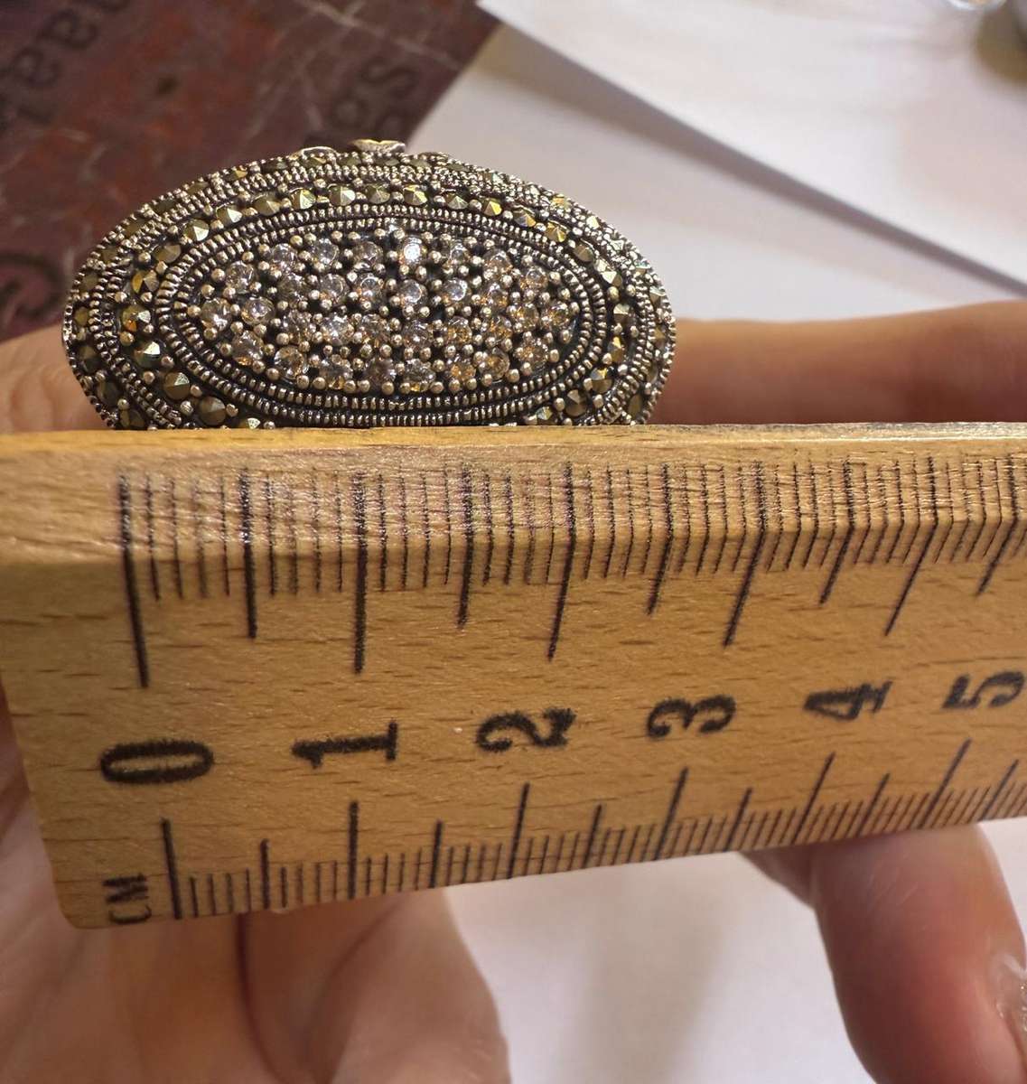 Sterling silver heavy ring with marcasite & Clear stones