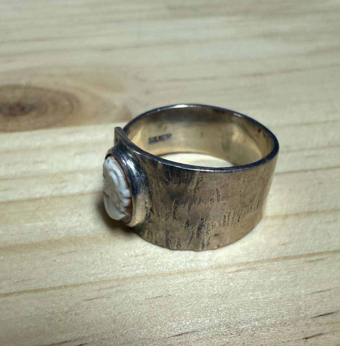 Sterling silver cameo ring