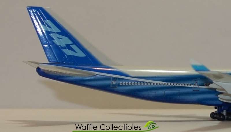 Dragon Wings Boeing Aircraft Company B 747-400 1:400