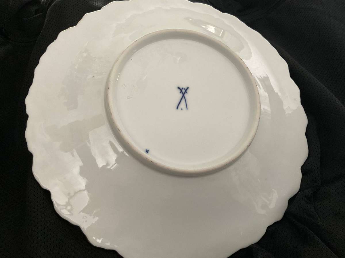 Meissen Porcelain Plate With Gilt and Hand Painted Pint Roses