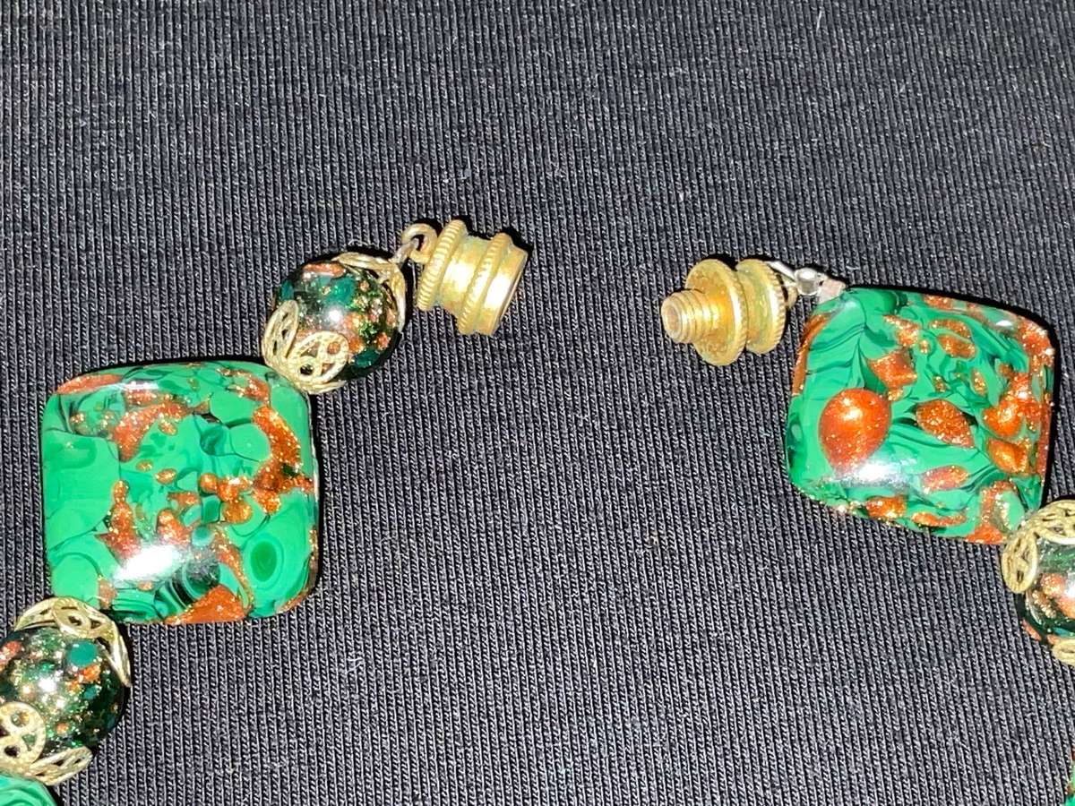A stunning vintage green and gold aventurine necklace