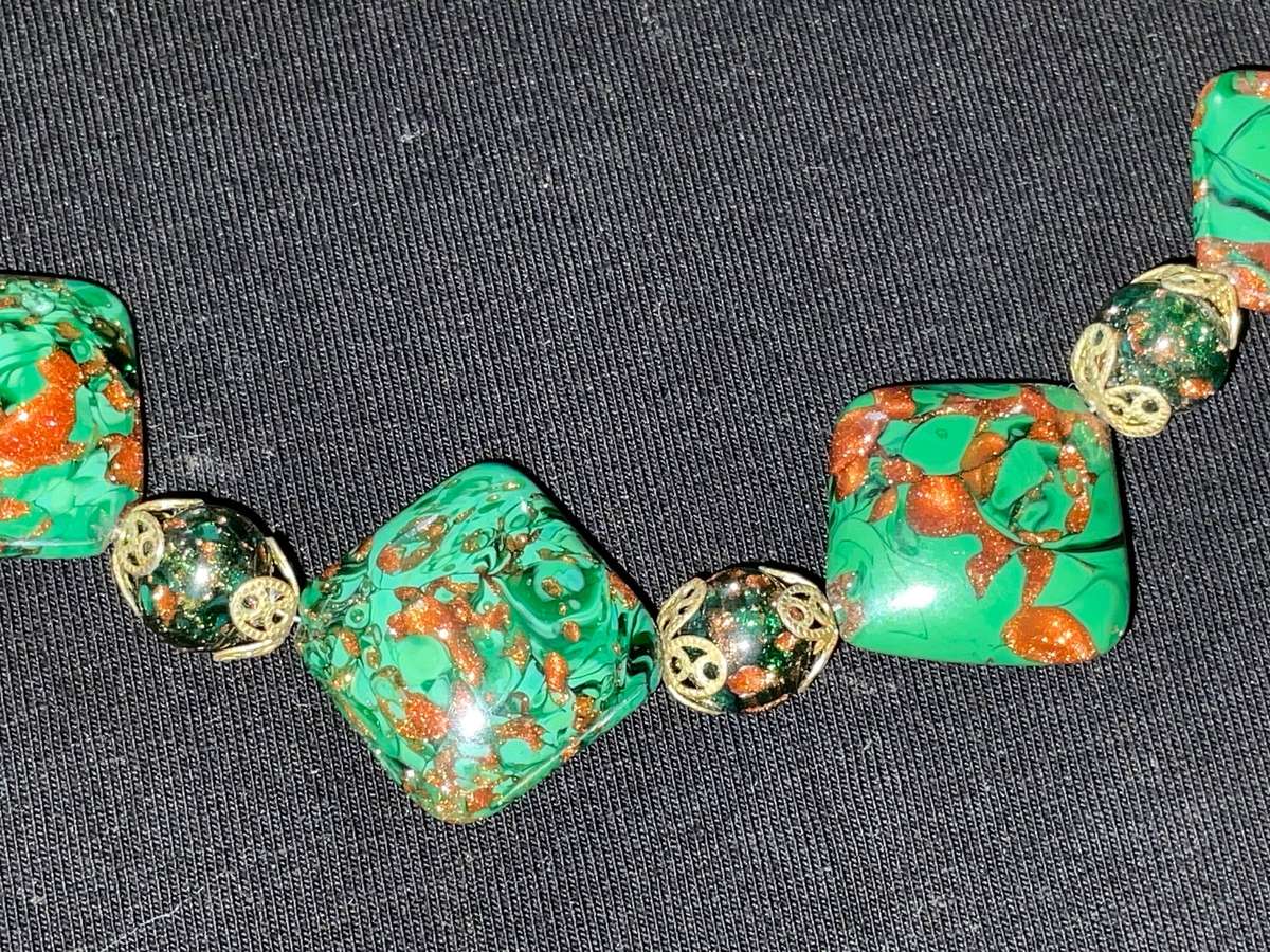 A stunning vintage green and gold aventurine necklace