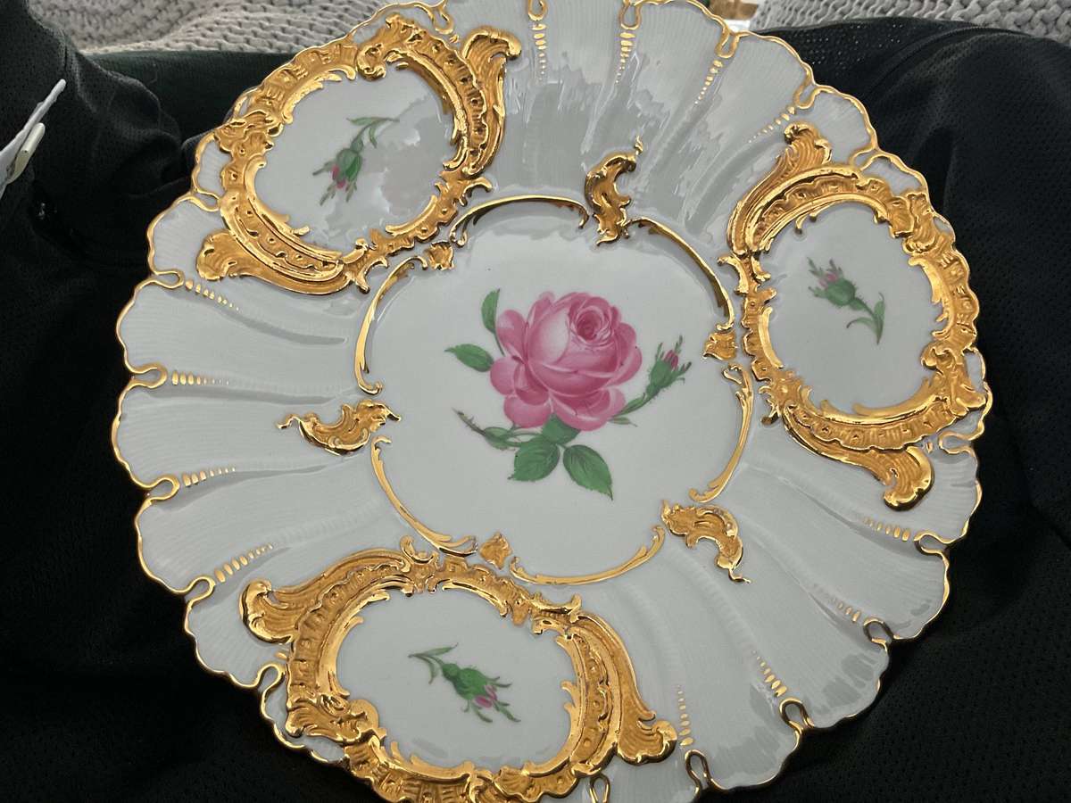 Meissen Porcelain Plate With Gilt and Hand Painted Pint Roses