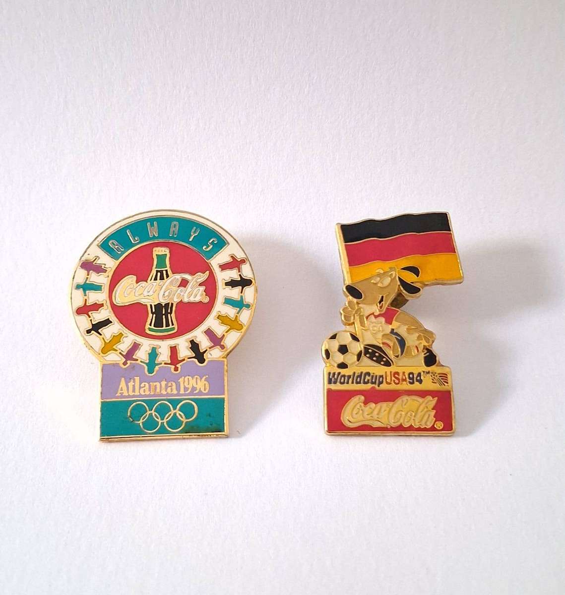 COCA COLA 1990s PIN SET 2
