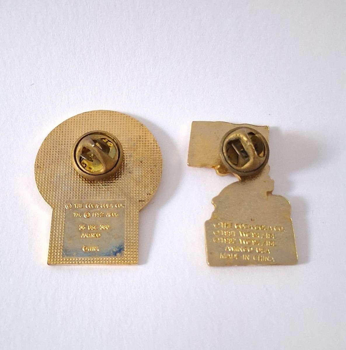 COCA COLA 1990s PIN SET 2