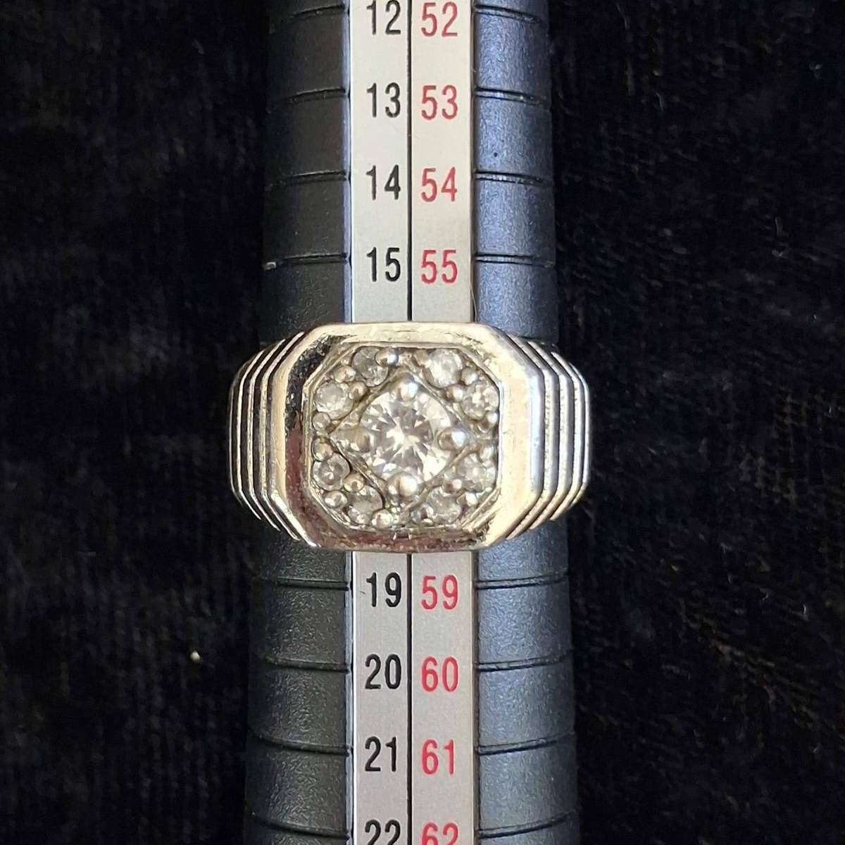 SILVER RING 3 - STUNNING -