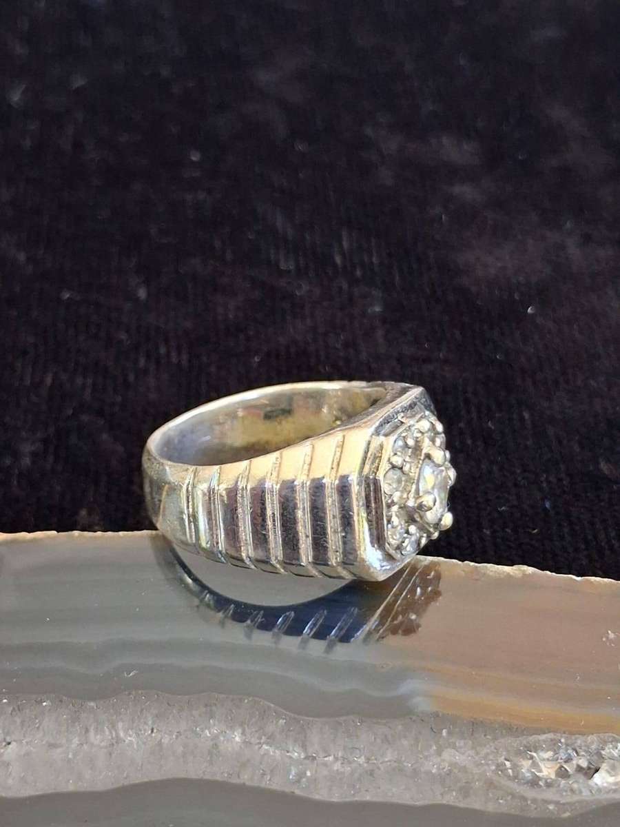 SILVER RING 3 - STUNNING -