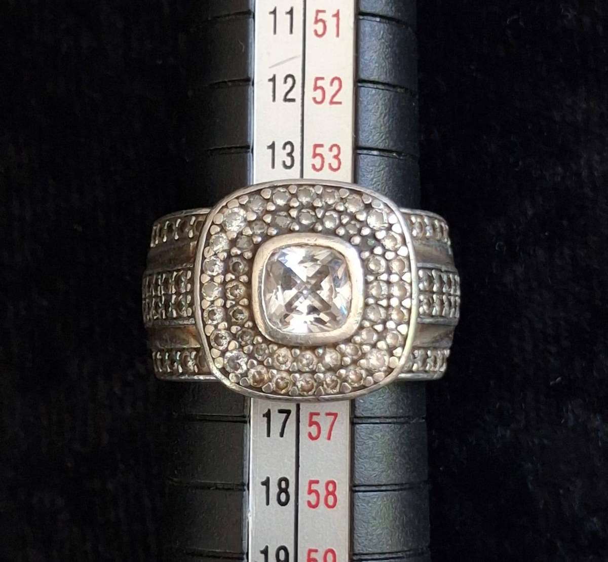 SILVER RING 5 - STUNNING -