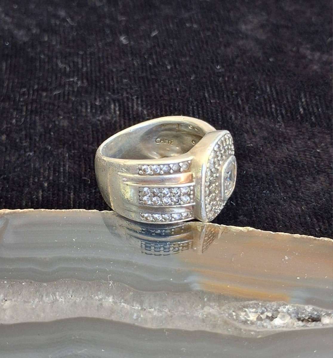 SILVER RING 5 - STUNNING -