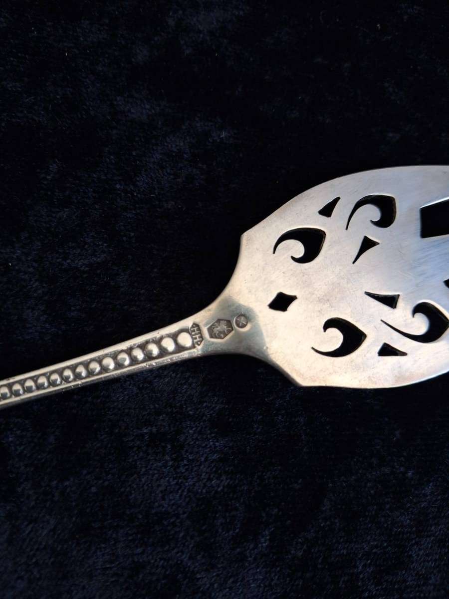 SILVER 925 FISH SERVING FORK 45.9grams