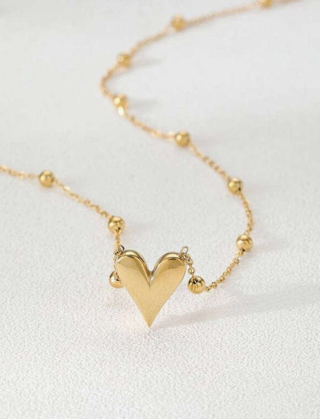 Gold Plated Chic Heart Necklace in Velvet Jewellery Box