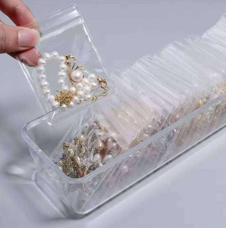 31 Piece Set: Clear Jewellery Storage Box with 30 x Antioxidation Ziplock Pouches