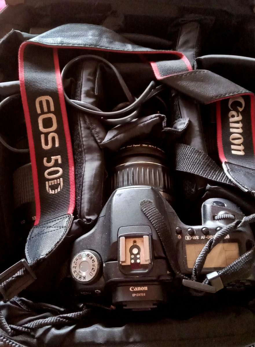 Secondhsnd Canon EOS 50D camera with accessories used good condition