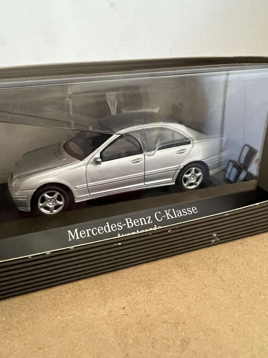 Mercedes-Benz C-Klasse Avantgarde 1:43