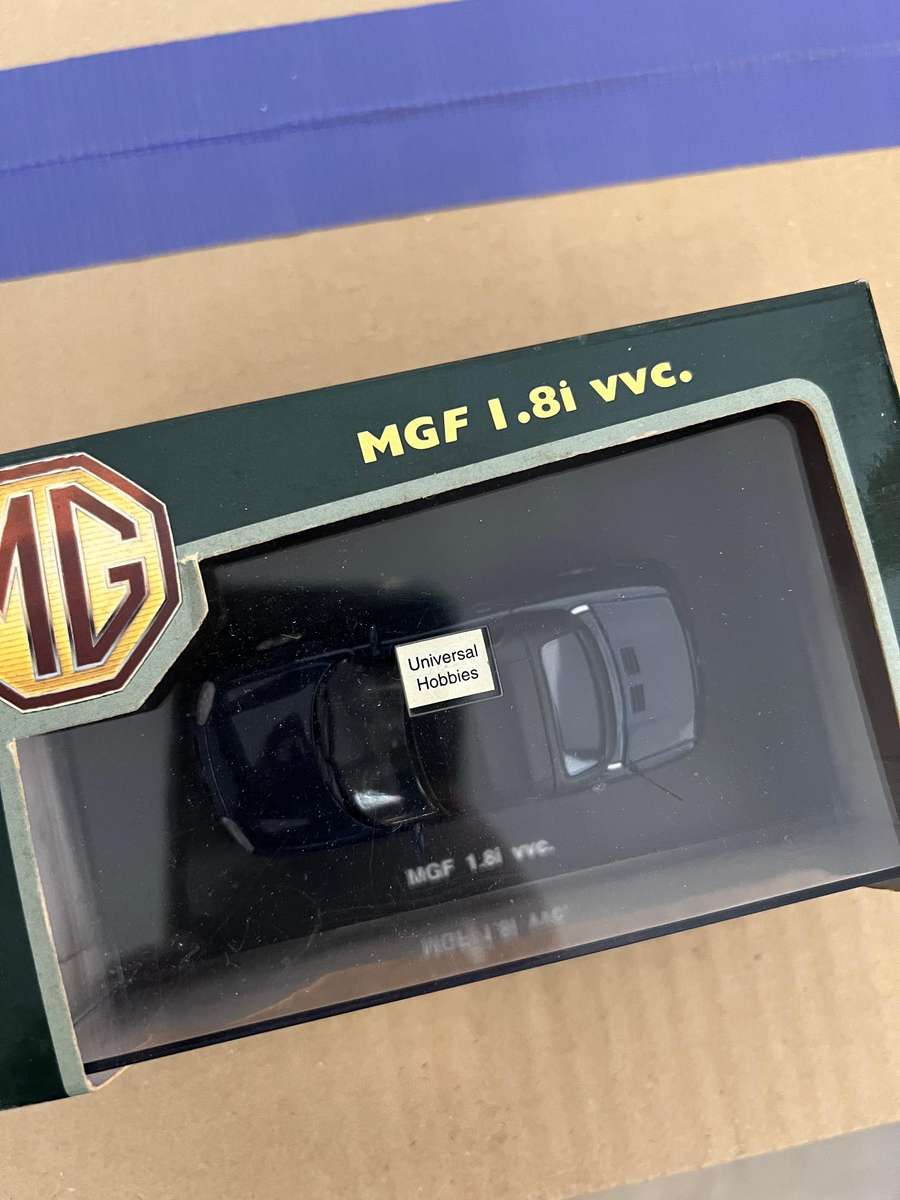 MGF 1.8i vvc 1:43 (Universal Hobbies)