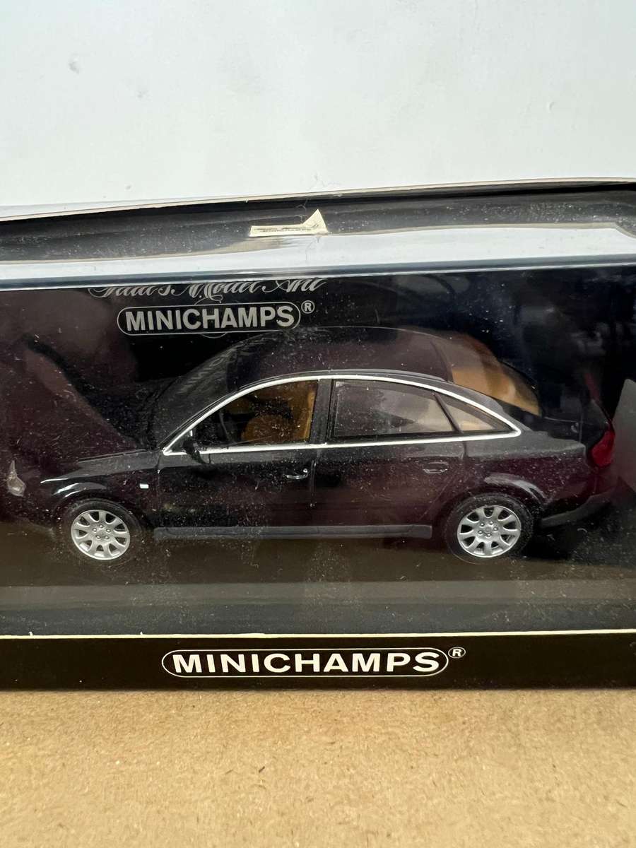 Audi A6 Saloon 1997 [Blue Metallic] 1:43 (Minichamps)