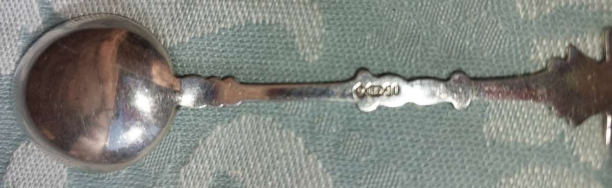 A SET OF DELF TYPE DUTCH COLLECTORS TEASPOONS EPNS SOLD AS IS