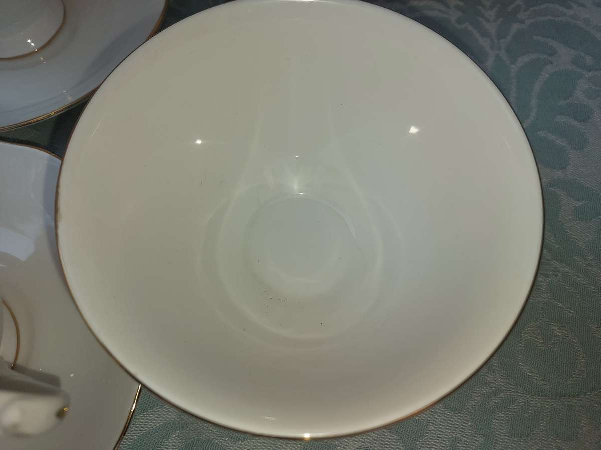 A VINTAGE 12-PIECE TEA SET BONE CHINA E969 QUEEN ANNE