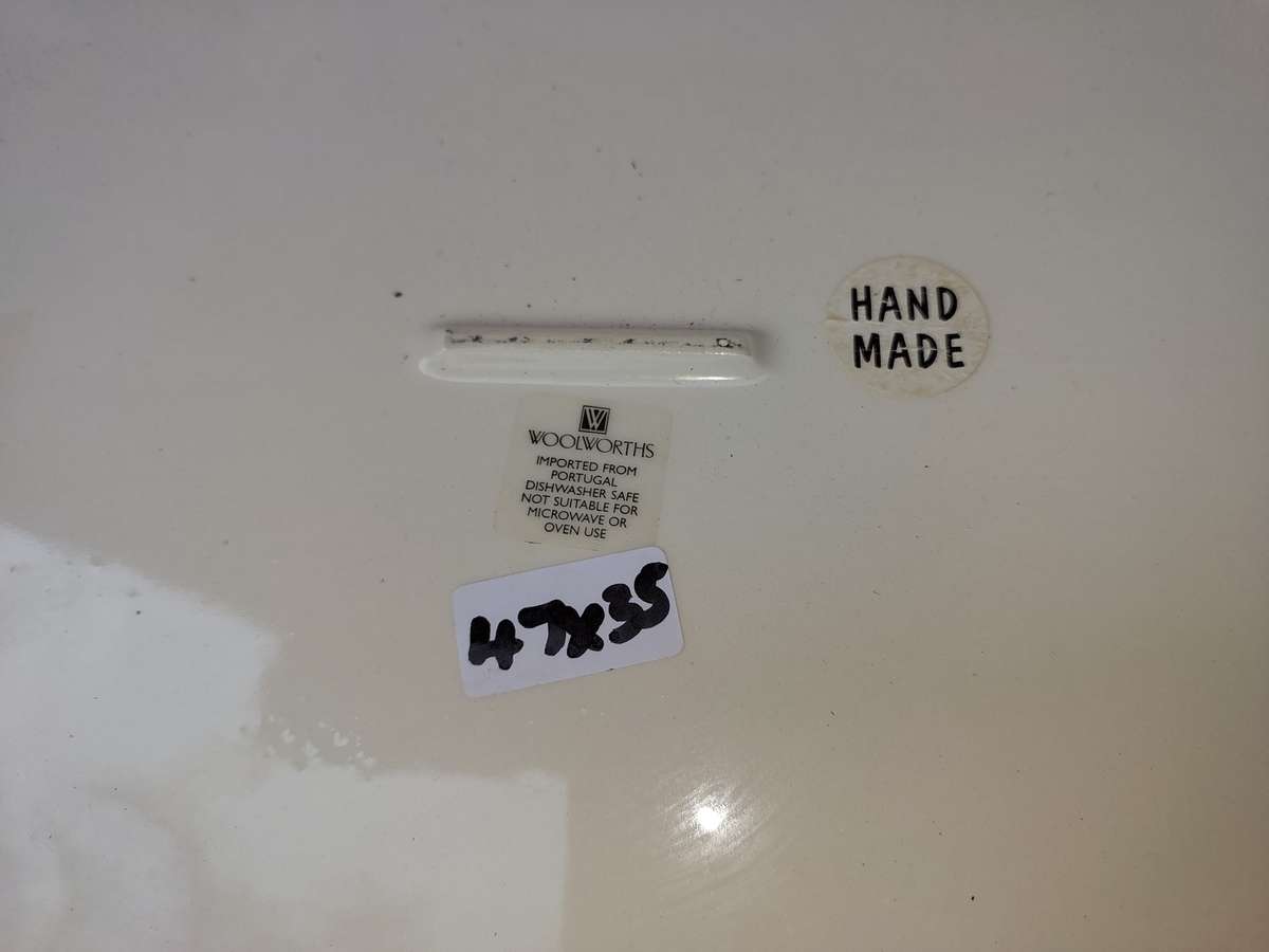 A VINTAGE HAND MADE IN PORTUGAL PORCELAN OLIVE BRANCH DESIGN PLATTER